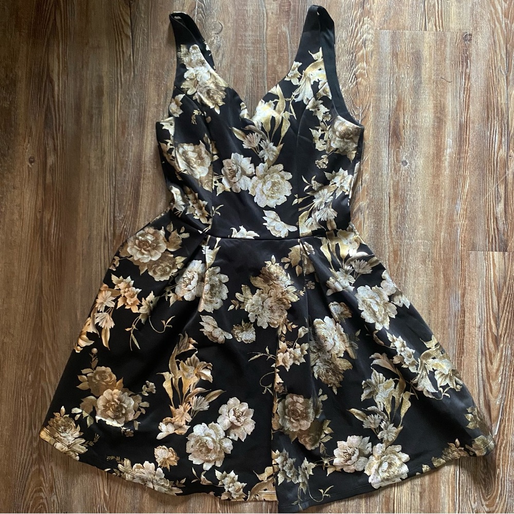 Francesca's Black and Gold Floral Dress with Pockets
